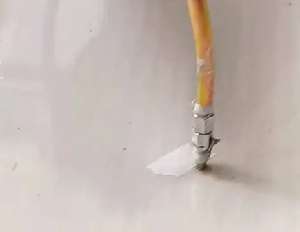齐齐哈尔瓷砖空鼓维修公司专业解答在瓷砖铺贴过程中，如果使用的砂料过粗（如全部使用了粗砂），可能会导致以下问题